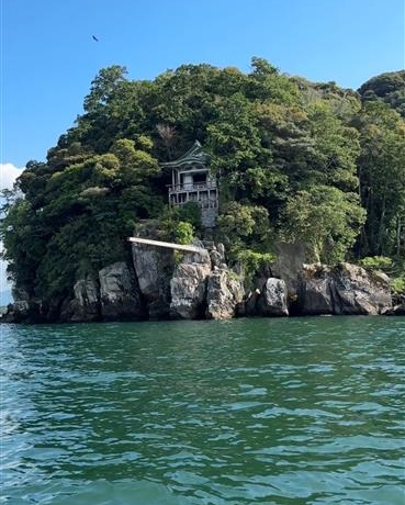 琵琶湖の伊崎寺