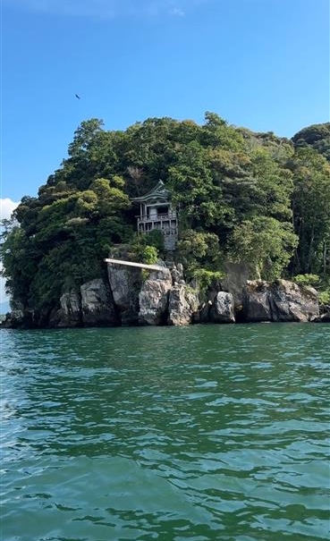 琵琶湖の伊崎寺