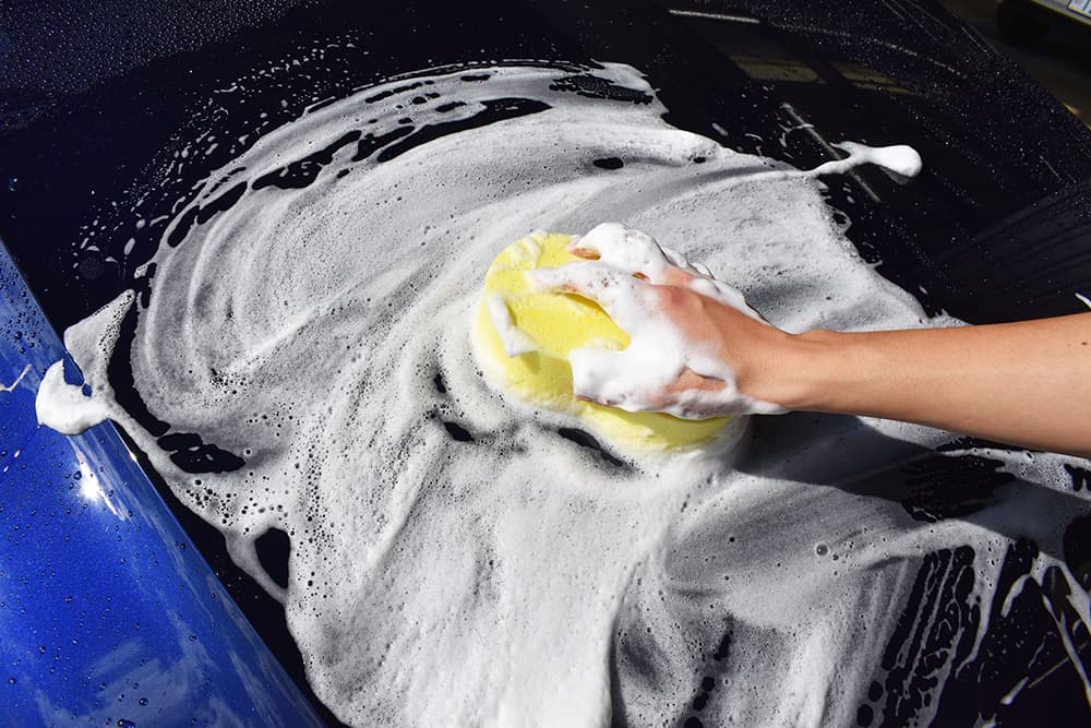 シャンプー洗車で
汚れ除去