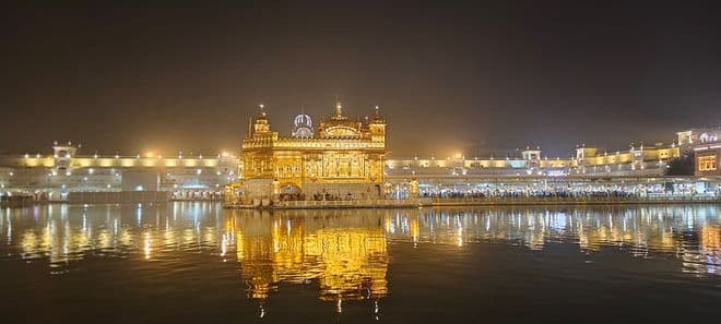 世界にひとつだけの聖地  アムリトサル黄金寺院を訪ねて