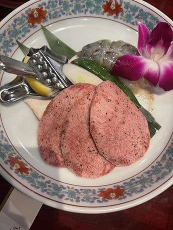 皆さんご飯は食べていますかー?